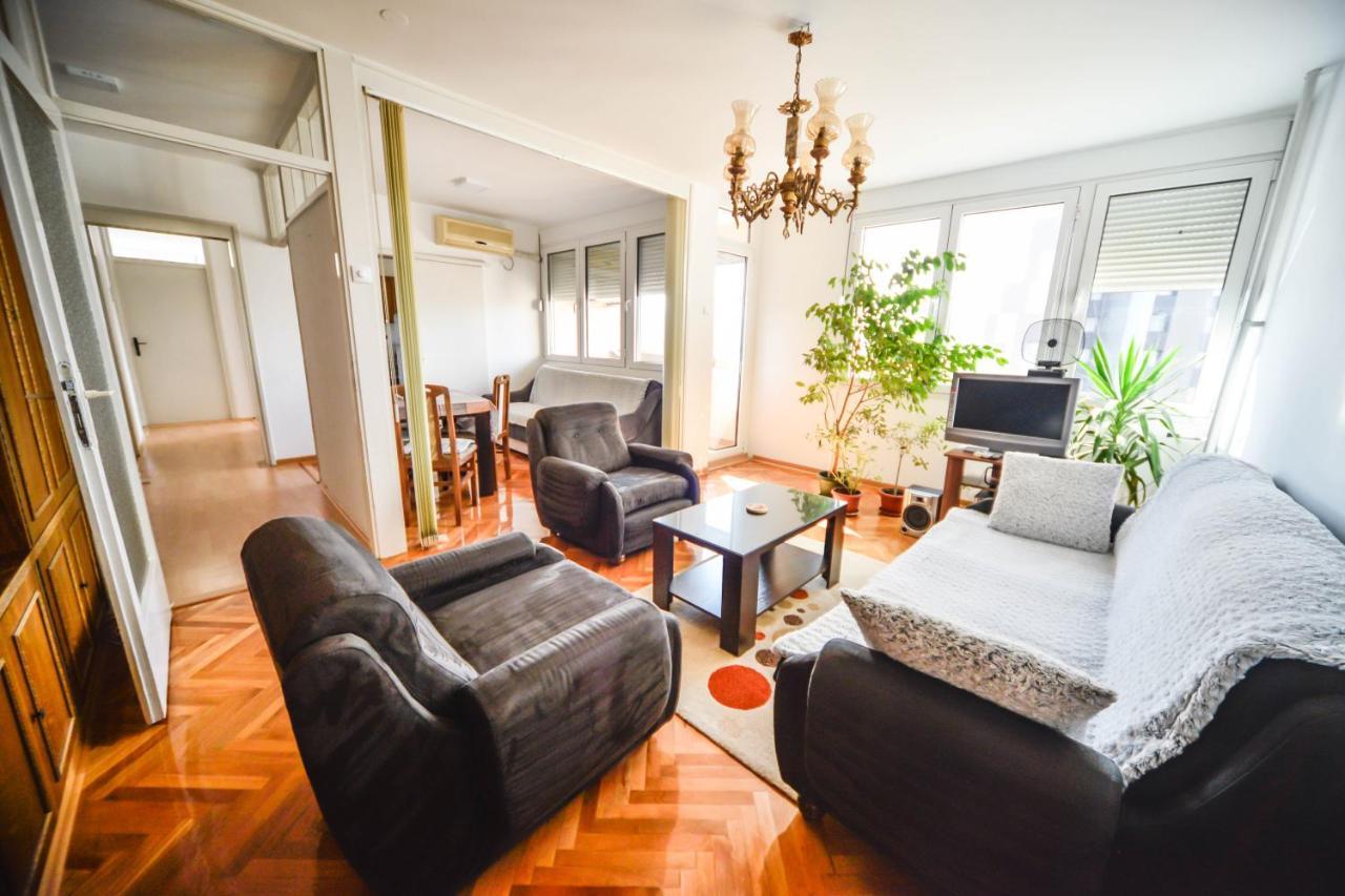 Apartman Centar Lux 皮罗特 外观 照片